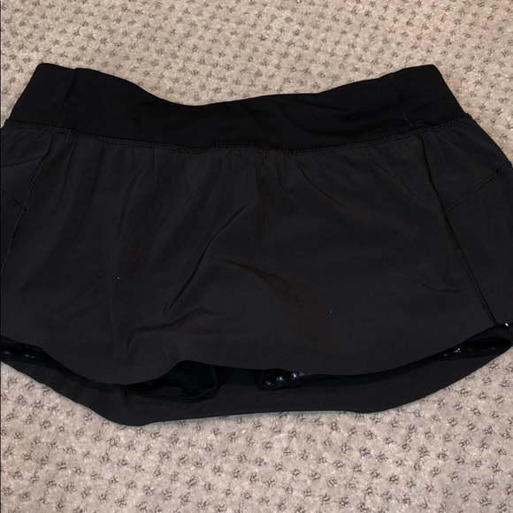 lululemon athletica Dresses & Skirts - NEVER WORN Lululemon black skirt, Size 10